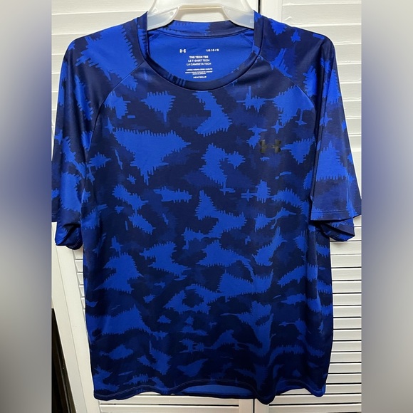 Under Armour Other - Under Armour blue camo shirt